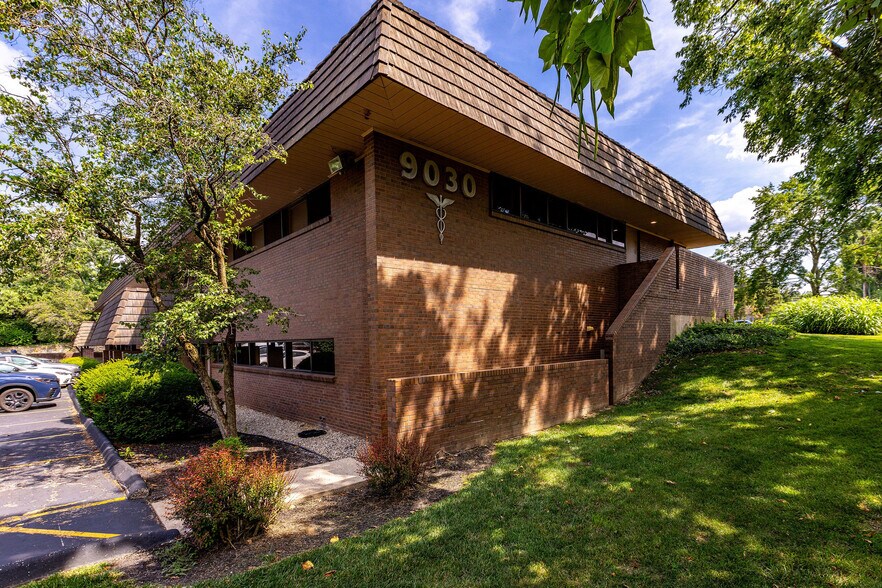 More Photos Of 9030 Montgomery Rd, Cincinnati Medical For Lease