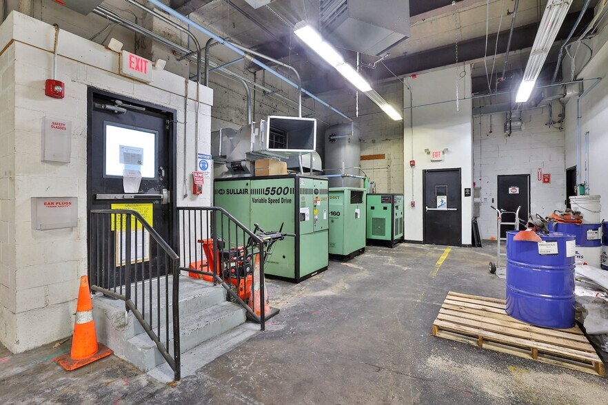 More Photos Of 16 Harrison Ave, Yonkers Warehouse For Lease