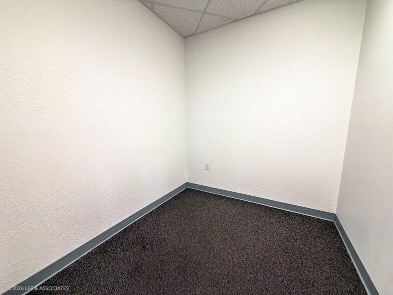 More Photos Of 4741 NW 8th Ave, Gainesville Medical For Sale