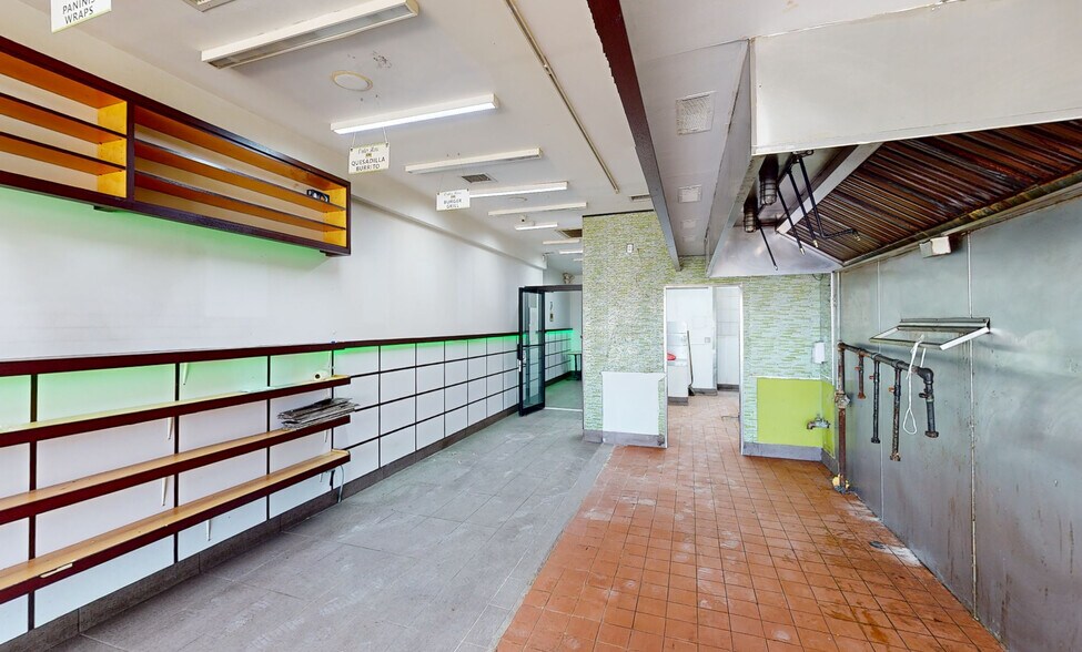 More Photos Of 1613-1623 Oriental Blvd, Brooklyn Storefront For Lease