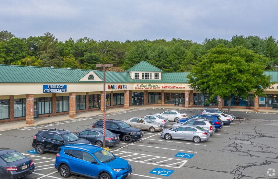 More Photos Of 400 Highland Ave, Salem Freestanding For Lease