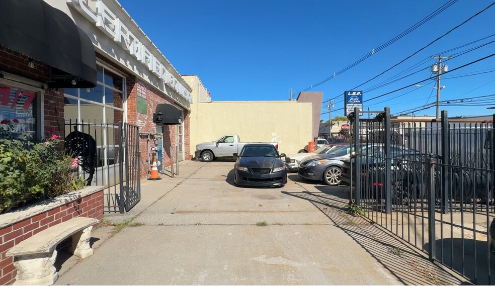 More Photos Of 132-136 S Long Beach Rd, Rockville Centre Auto Repair For Lease