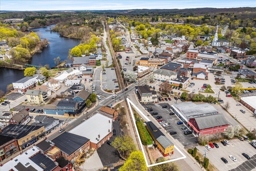 More Photos Of 21 Furnace St, Danielson Storefront For Lease