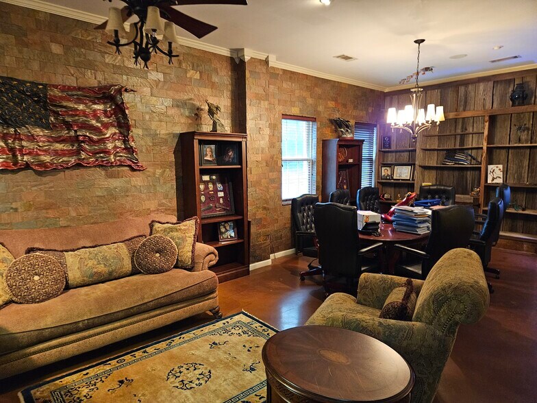More Photos Of 4462 Bretton Ct NW, Acworth Flex For Sale