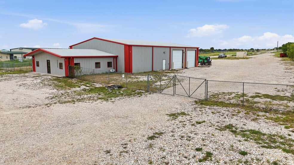 More Photos Of 6542 County Road 145, Kenedy Industrial For Lease