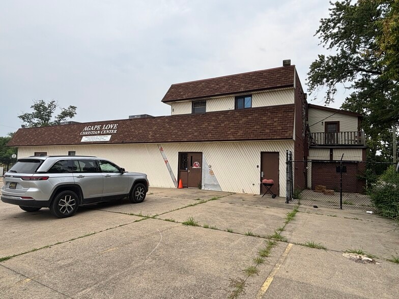 More Photos Of 11250 Hayes St, Detroit Religious Facility For Sale