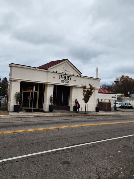 More Photos Of 3006 Harrison Ave, Cincinnati Storefront For Sale