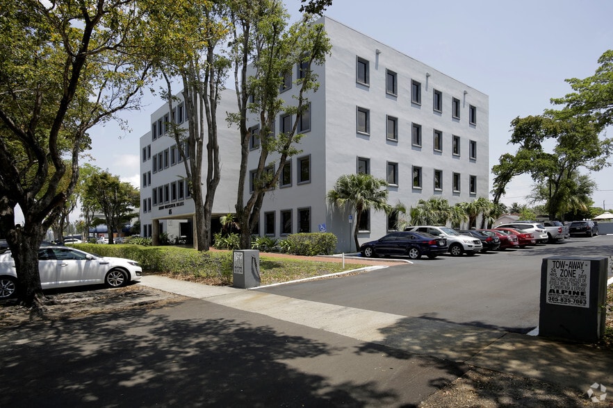 Primary Photo Of 85 Grand Canal Dr, Miami Office For Lease