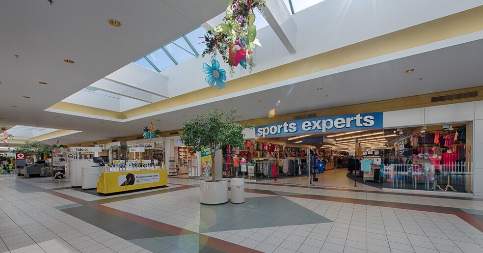 More Photos Of 1111 Boulevard Jutras E, Victoriaville General Retail For Lease