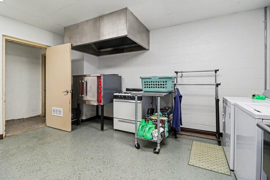 More Photos Of 3301 Green St, Shelby Industrial For Sale