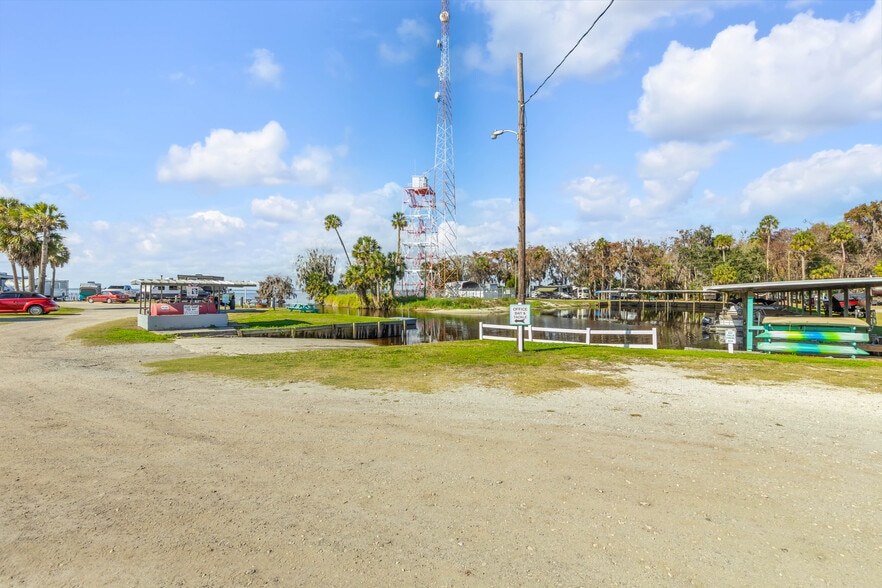 More Photos Of 1600 Lake George Rd, Seville Marina For Sale