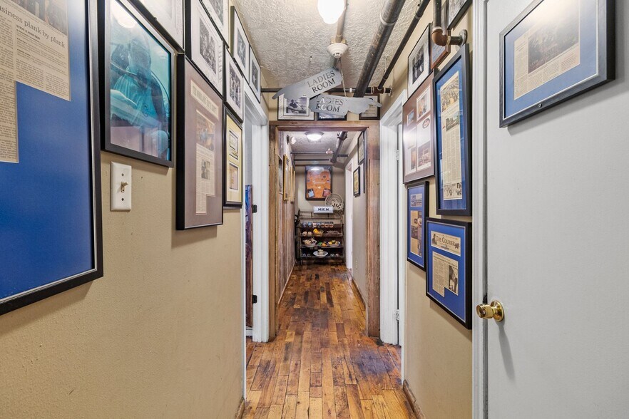 More Photos Of 25911 I-45, Spring Restaurant For Sale