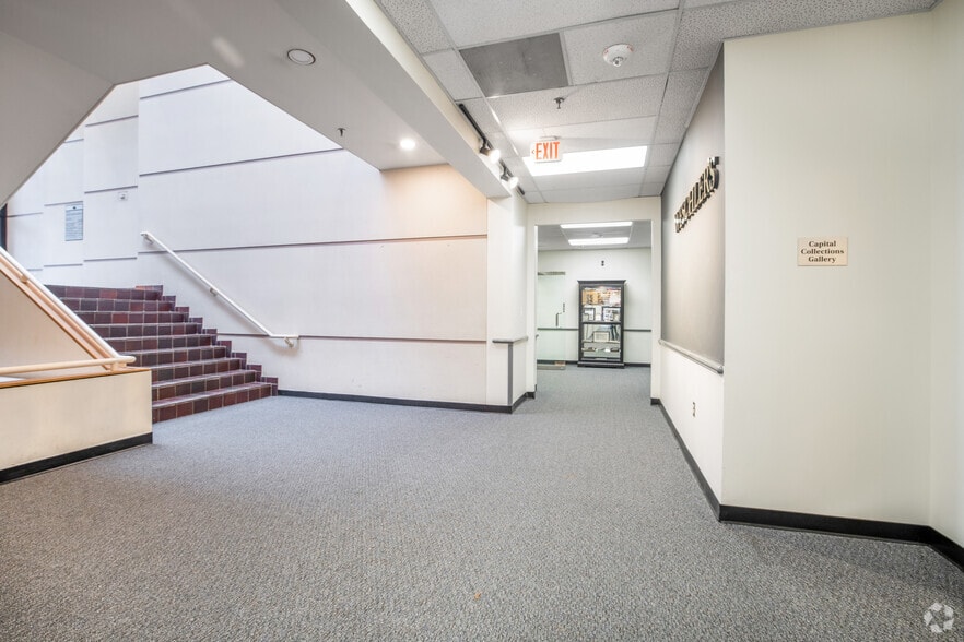 More Photos Of 40 W Gude Dr, Rockville Office For Sale