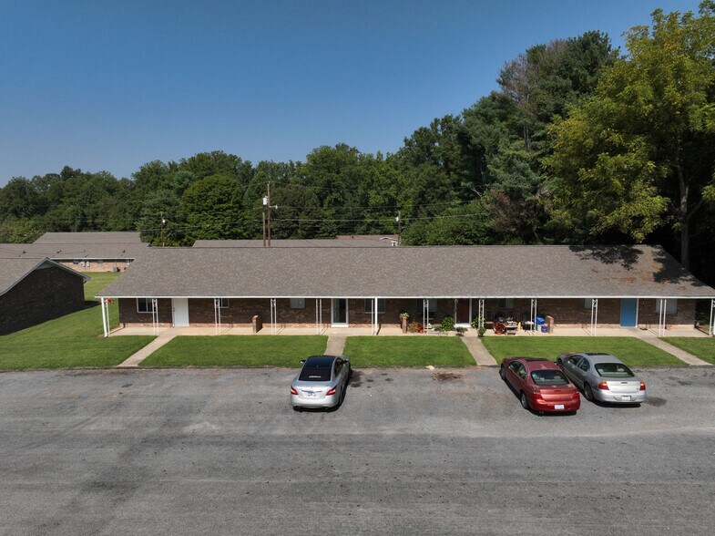 More Photos Of 100 S Kirkland Ave, Elkin Apartments For Sale