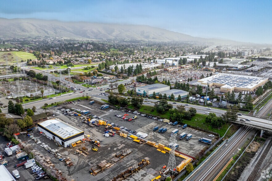 More Photos Of 43801 Osgood Rd, Fremont Land For Lease