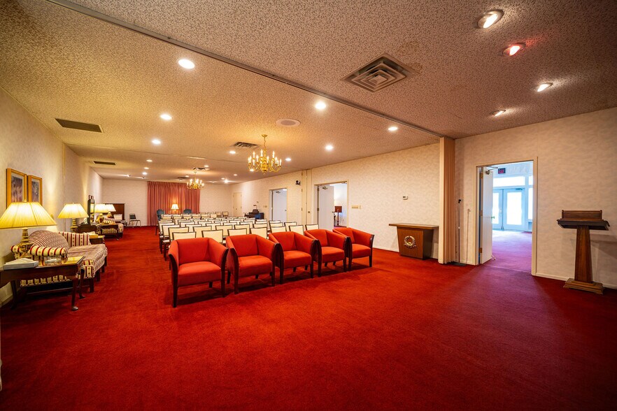 More Photos Of 2990 Bethel Rd, Columbus Funeral Home For Sale