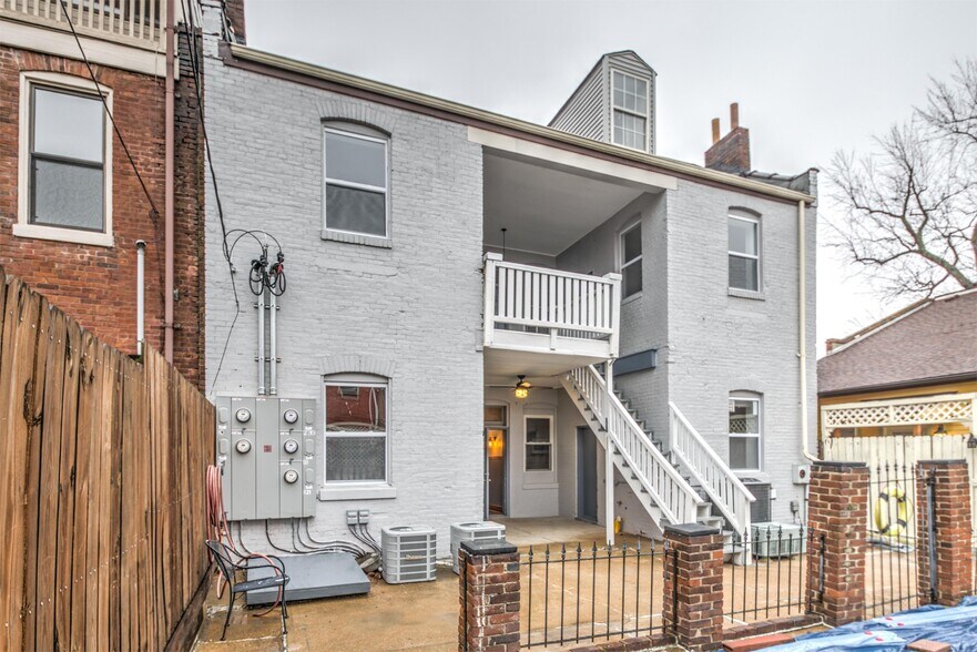 More Photos Of 2013 S 11th St, Saint Louis Apartments For Sale