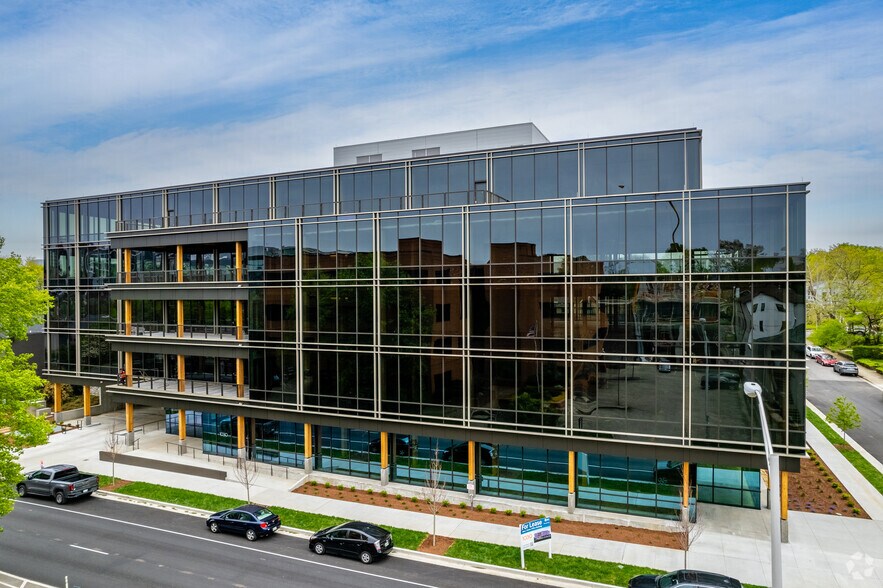 More Photos Of 1030 16th Ave S, Nashville Office For Sale