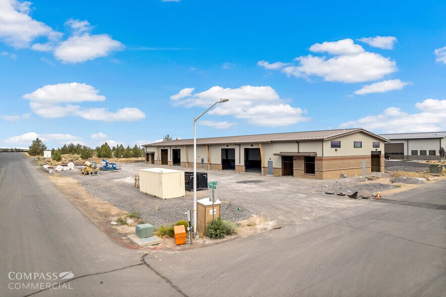 Primary Photo Of Page Ct, Prineville Manufacturing For Lease