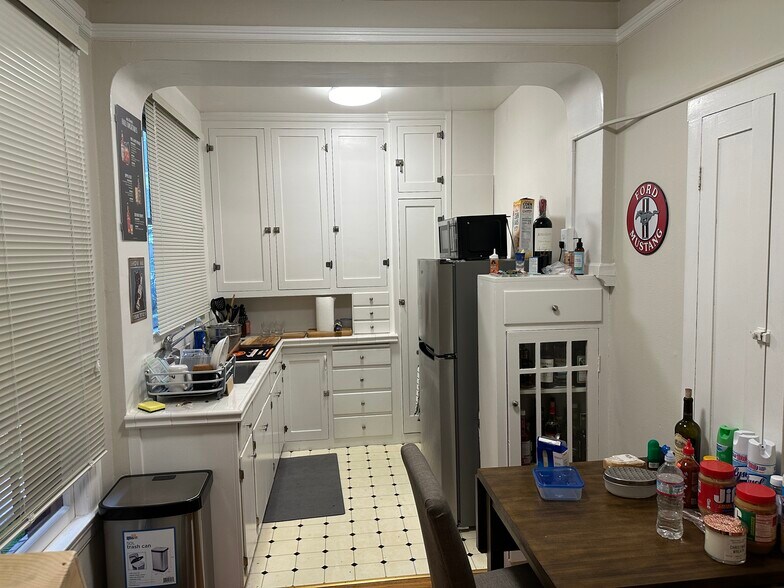 More Photos Of 2370 Filbert St, San Francisco Apartments For Sale