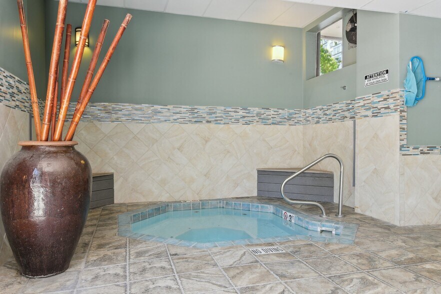 More Photos Of 2 Adams St, Denver Apartments For Sale