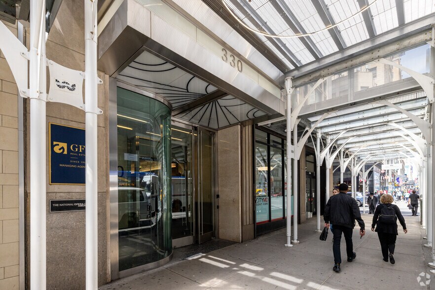 More Photos Of 330 Seventh Ave, New York Office For Lease