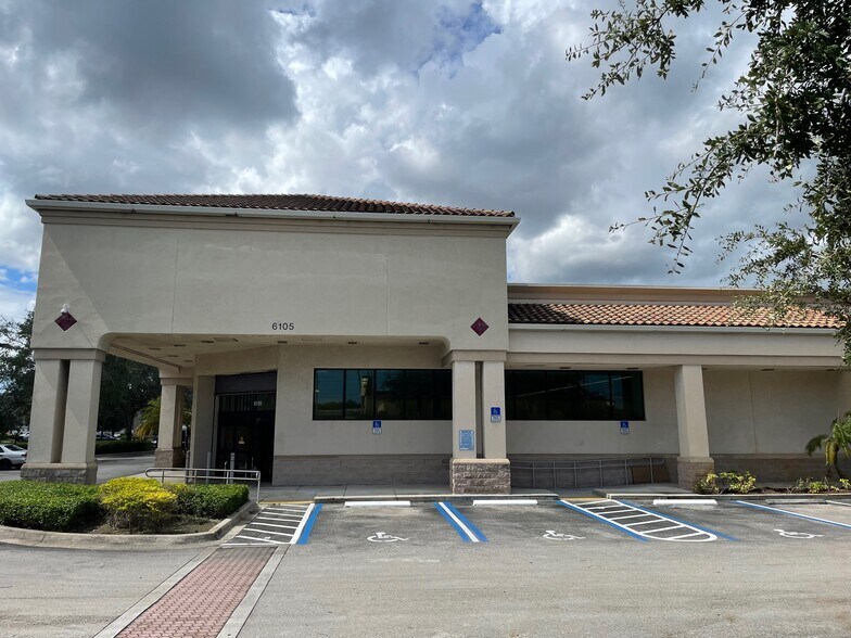 More Photos Of 6105 W Sunrise Blvd, Fort Lauderdale Freestanding For Lease