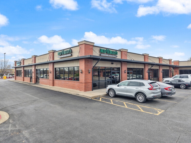 More Photos Of 2500-2502 SW 14th St, Bentonville Unknown For Lease