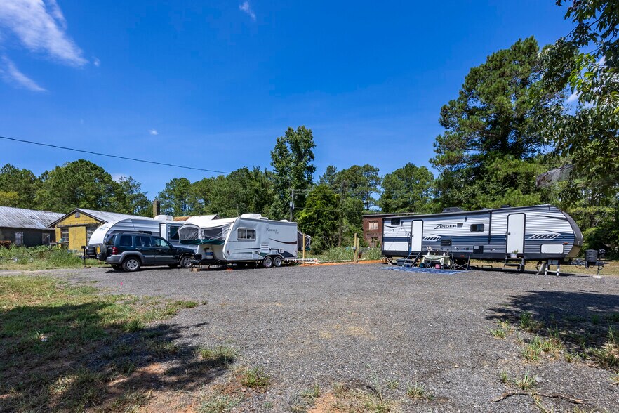 More Photos Of 1177 Richtex Rd, Winnsboro Showroom For Sale