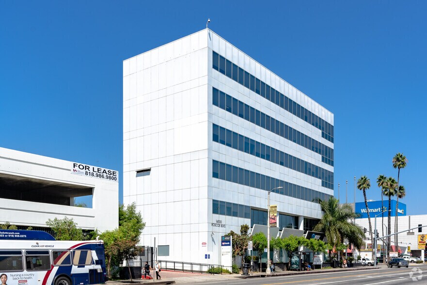 More Photos Of 14500 Roscoe Blvd, Panorama City Coworking Space