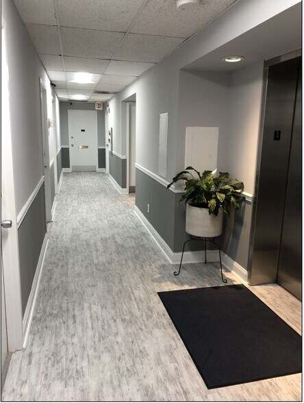 More Photos Of 4848 Battery Ln, Bethesda Loft Creative Space For Lease