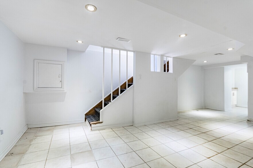 More Photos Of 740 Lansdowne Av, Toronto Multifamily For Sale