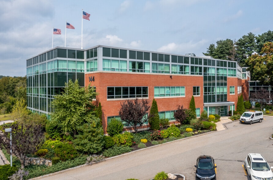 Primary Photo Of 144 North Rd, Sudbury Office Residential For Lease