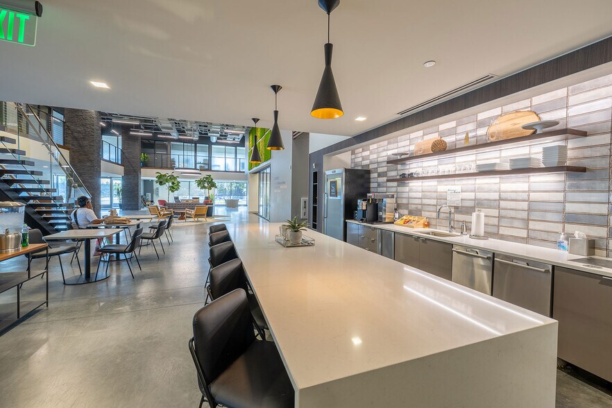 More Photos Of 11220 W Burleigh St, Wauwatosa Coworking Space