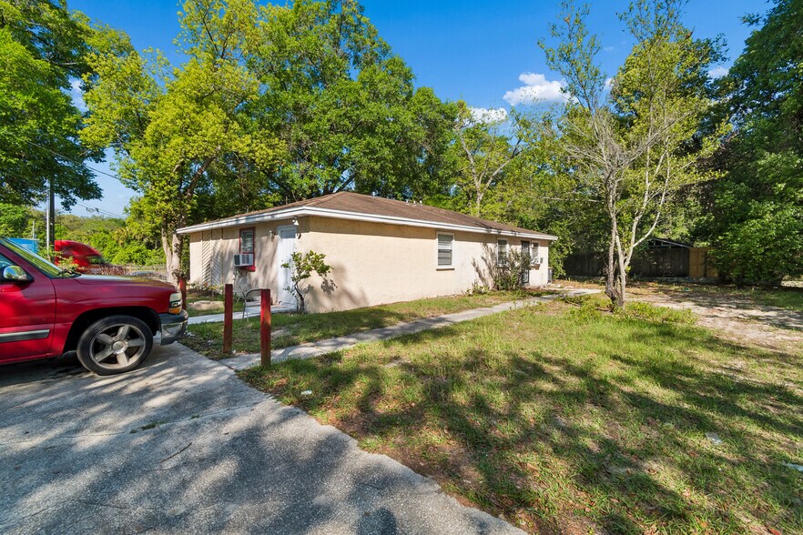 Primary Photo Of 1061 Alderside St, Jacksonville Multifamily For Sale