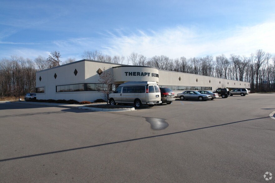 More Photos Of 2500 N Elms Rd, Flint Medical For Lease