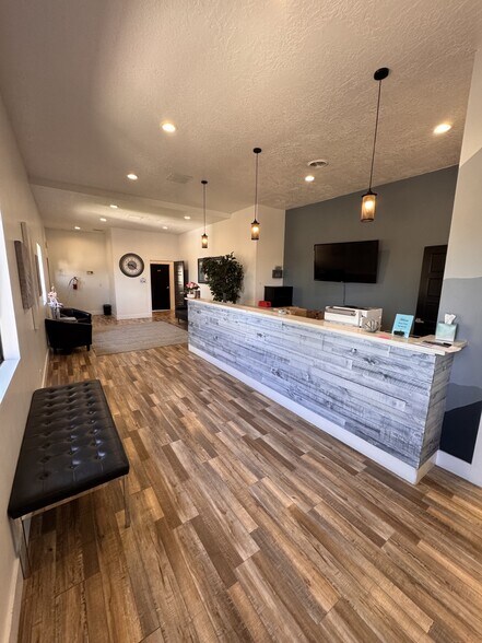 More Photos Of 9075 S Riverside Dr, Sandy Research And Development For Sale