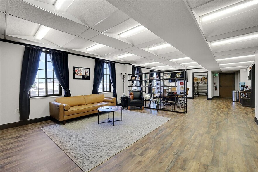 More Photos Of 423 4th St, Marysville Office For Sale