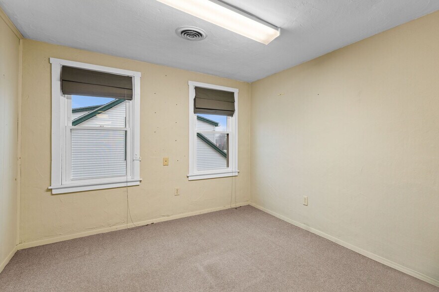 More Photos Of 521 N Derr Dr, Lewisburg Office Residential For Sale