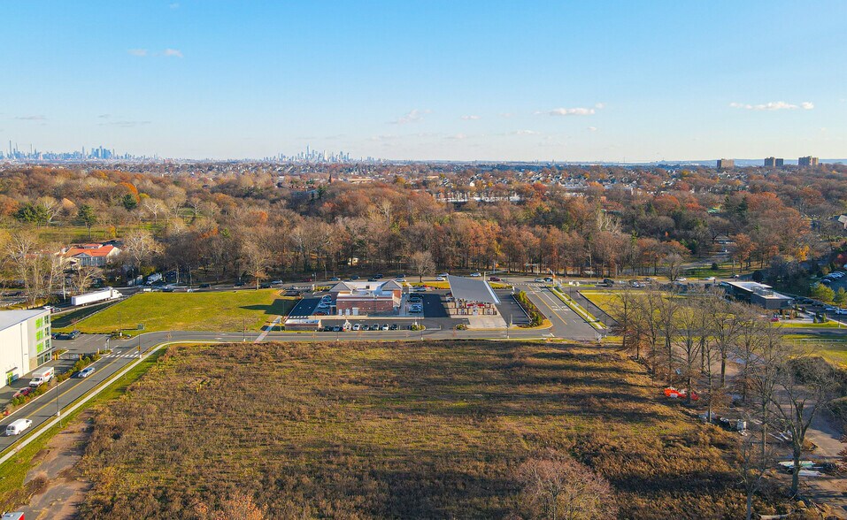 More Photos Of 11 Franklin Ave, Belleville Land For Lease