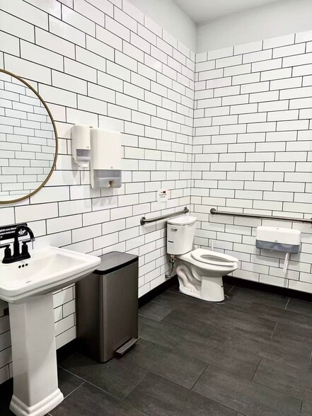 More Photos Of 2925 Buford Dr, Buford General Retail For Lease