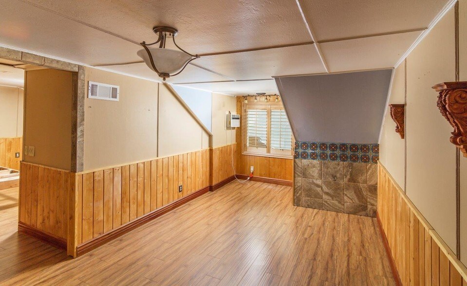 More Photos Of 23450 Crest Forest Dr, Crestline Restaurant For Sale