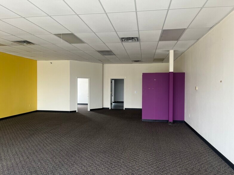 More Photos Of 2350 Miracle Mile Rd, Bullhead City Storefront Retail Office For Sale