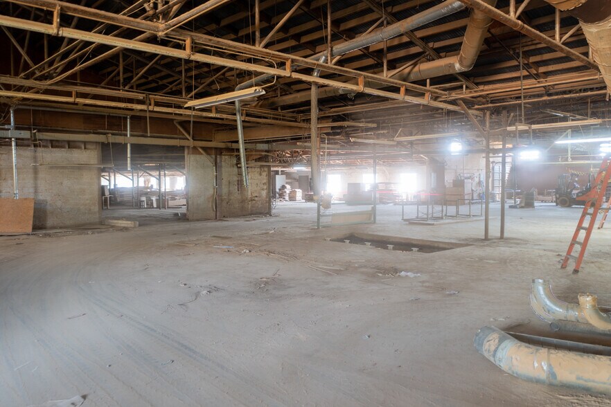 More Photos Of 440 Frankston St, Jacksonville Warehouse For Sale