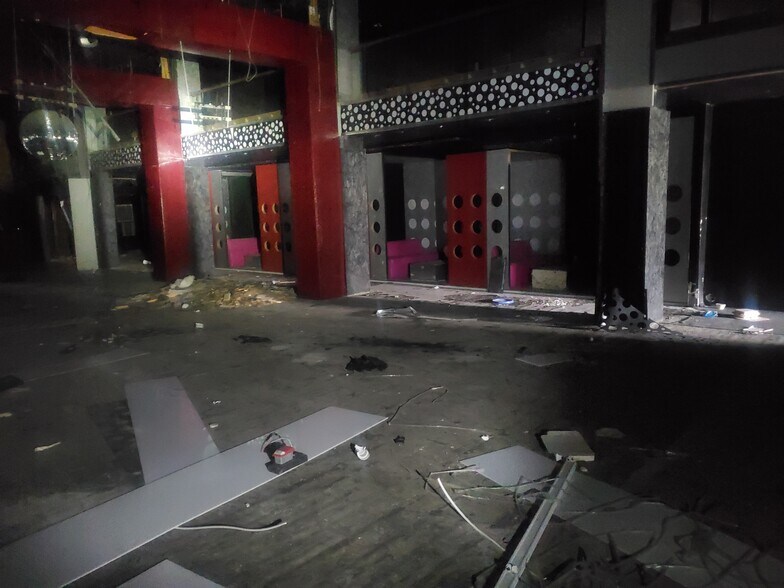 More Photos Of 5960 Dr Martin Luther King Dr, Saint Louis Bar For Sale