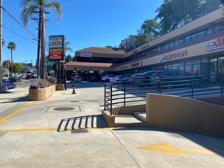 More Photos Of 3535 Cahuenga Blvd W, Studio City Storefront Retail Office For Lease