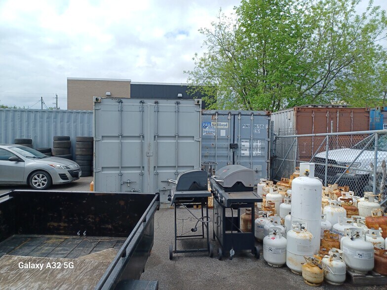 More Photos Of 39 Cleopatra Dr, Nepean Warehouse For Sale