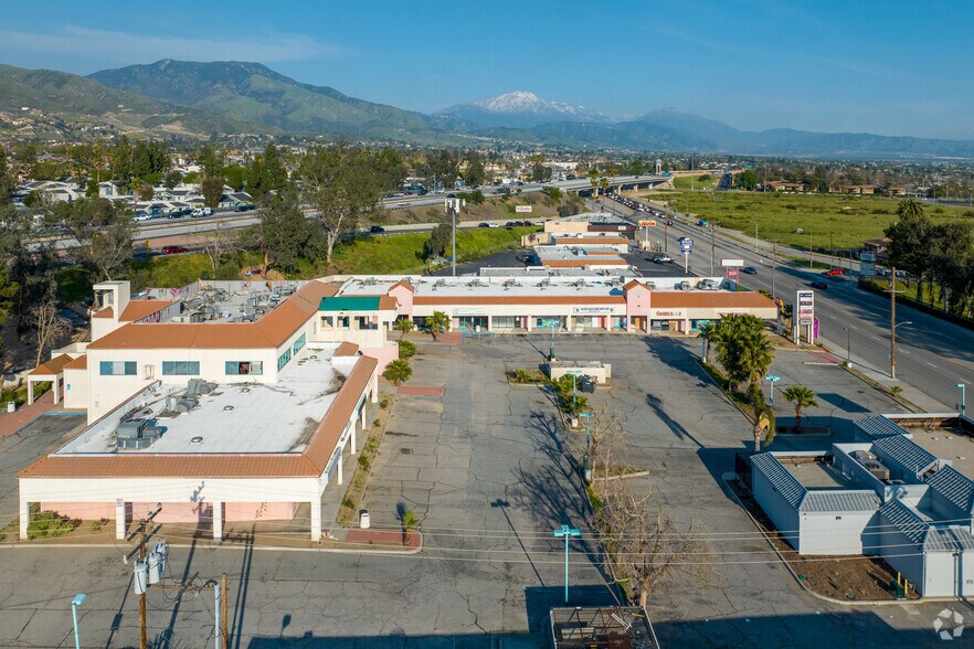 More Photos Of 2210 E Highland Ave, San Bernardino Storefront Retail Office For Lease
