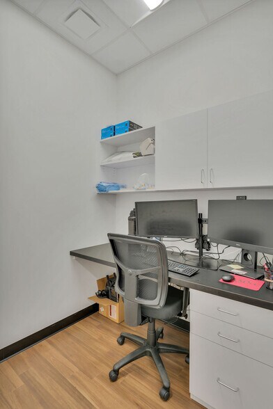 More Photos Of 9300 Waukegan Rd, Morton Grove Medical For Sale