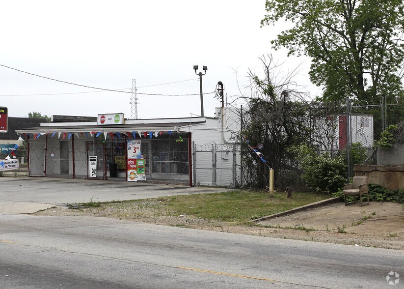 More Photos Of 1155 SW Sylvan Rd, Atlanta Convenience Store For Lease